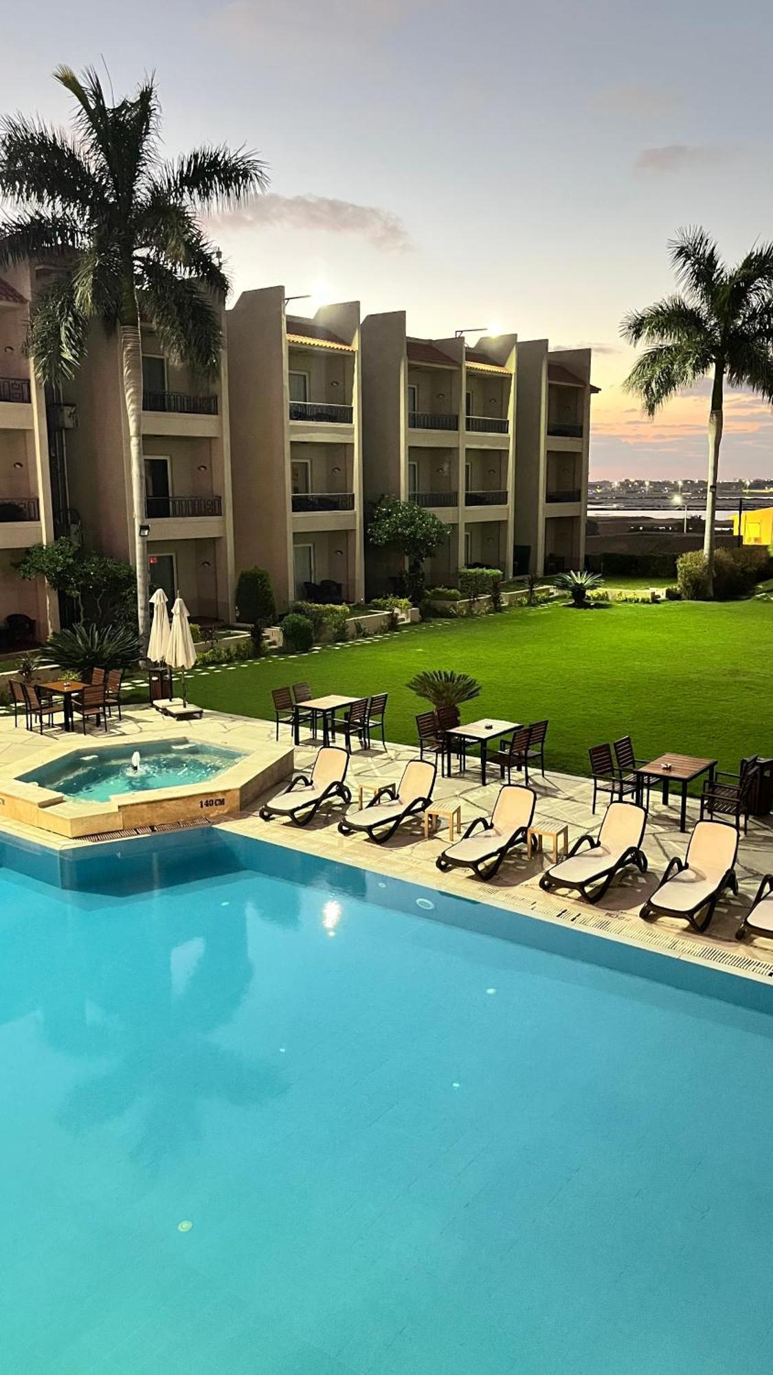 Panacea Suites Hotel Μποργκ Ελ Αράμπ Εξωτερικό φωτογραφία