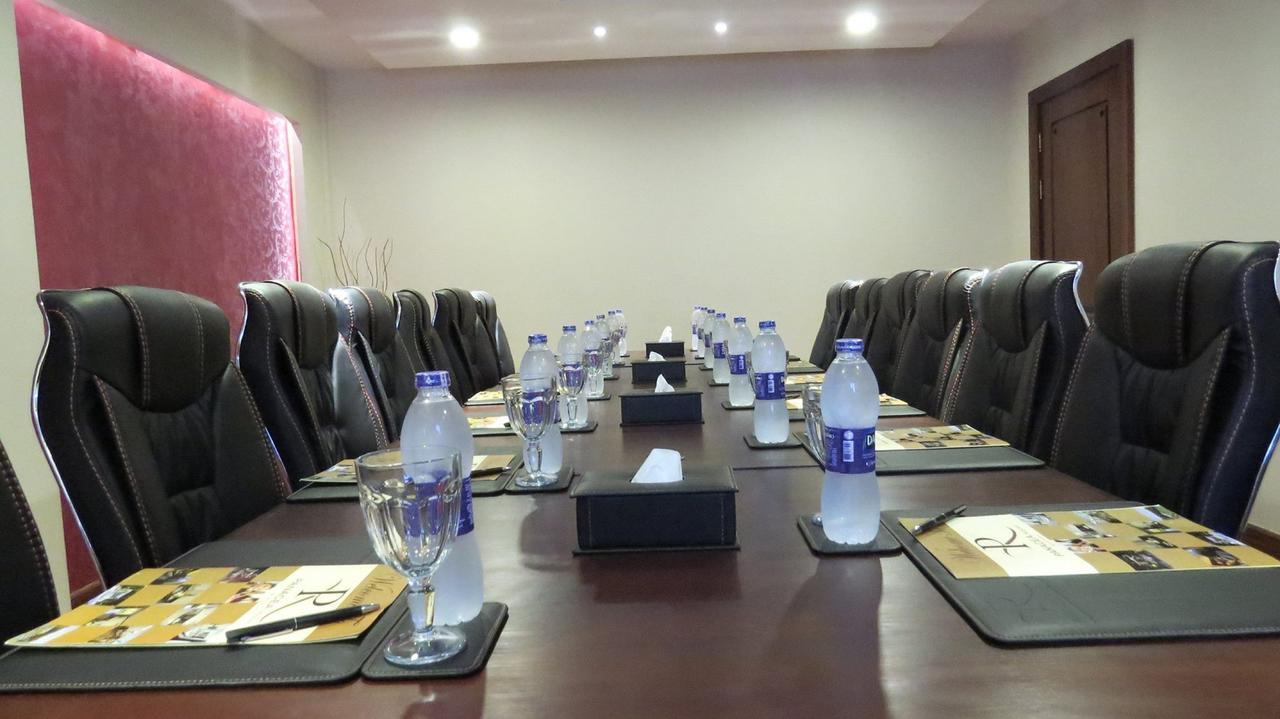Panacea Suites Hotel Μποργκ Ελ Αράμπ Εξωτερικό φωτογραφία