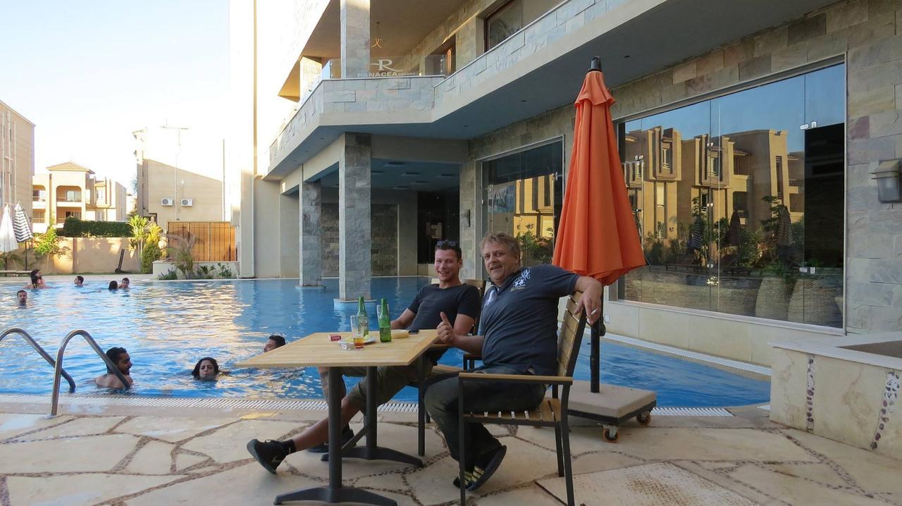 Panacea Suites Hotel Μποργκ Ελ Αράμπ Εξωτερικό φωτογραφία