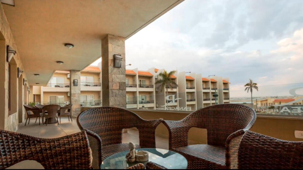 Panacea Suites Hotel Μποργκ Ελ Αράμπ Εξωτερικό φωτογραφία
