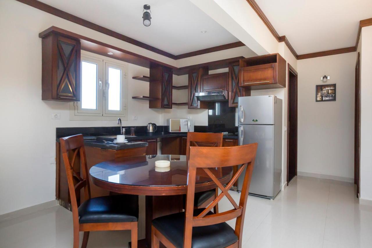 Panacea Suites Hotel Μποργκ Ελ Αράμπ Εξωτερικό φωτογραφία